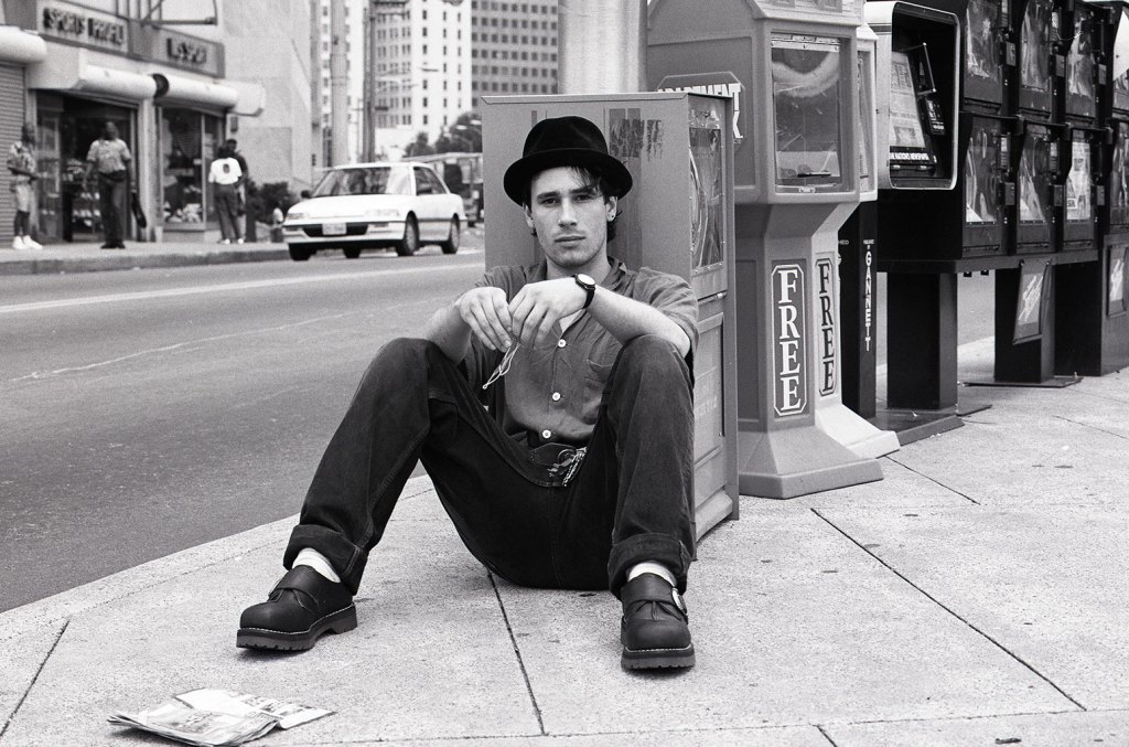 Jeff Buckley Earns First Hot 100 Hit, 'Lover, You Should've Come Over'