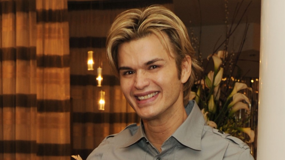 Kim Vō, celebrity colorist, dies at 55.