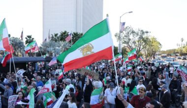 Lion and Sun Flag Emerges as Symbol of Iranian Resistance - 조선일보