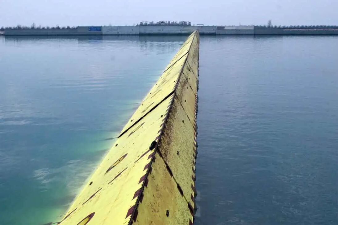 With 78 movable floodgates weighing up to 300 tons each, Italy has built a multi-billion dollar underwater system to isolate Venice from the sea, contain extreme tides, and prevent the historic city from sinking completely.
