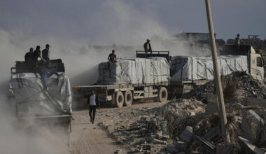 Shin Bet investigating suspected Israeli-linked smuggling funneling goods from Israel