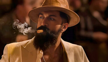 Toxic makers plan to unveil teaser of Yash starrer on his 40th birthday: Report : Bollywood News