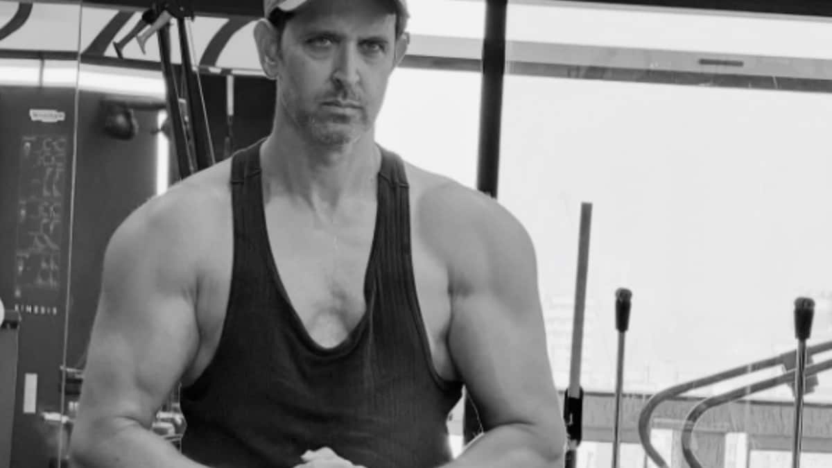 Want Biceps Like Hrithik Roshan? Here’s The Workout Routine Behind His Instagram Flex