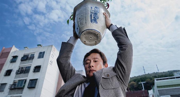 Lee Byung-hun in No Other Choice (2025)