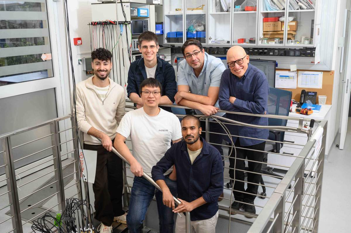 (l-r) back row: Prof. David F. Mross, Dr. Yuval Ronen and Prof. Ady Stern; front row: Amit Shaer, Dr. Jehyun Kim and Himanshu Dev