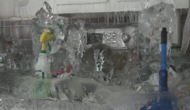 Trois-Rivières apartment freezes into 'ice castle'