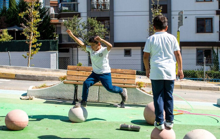 Designing Streets Through the Lens of Care - Image 4 of 5