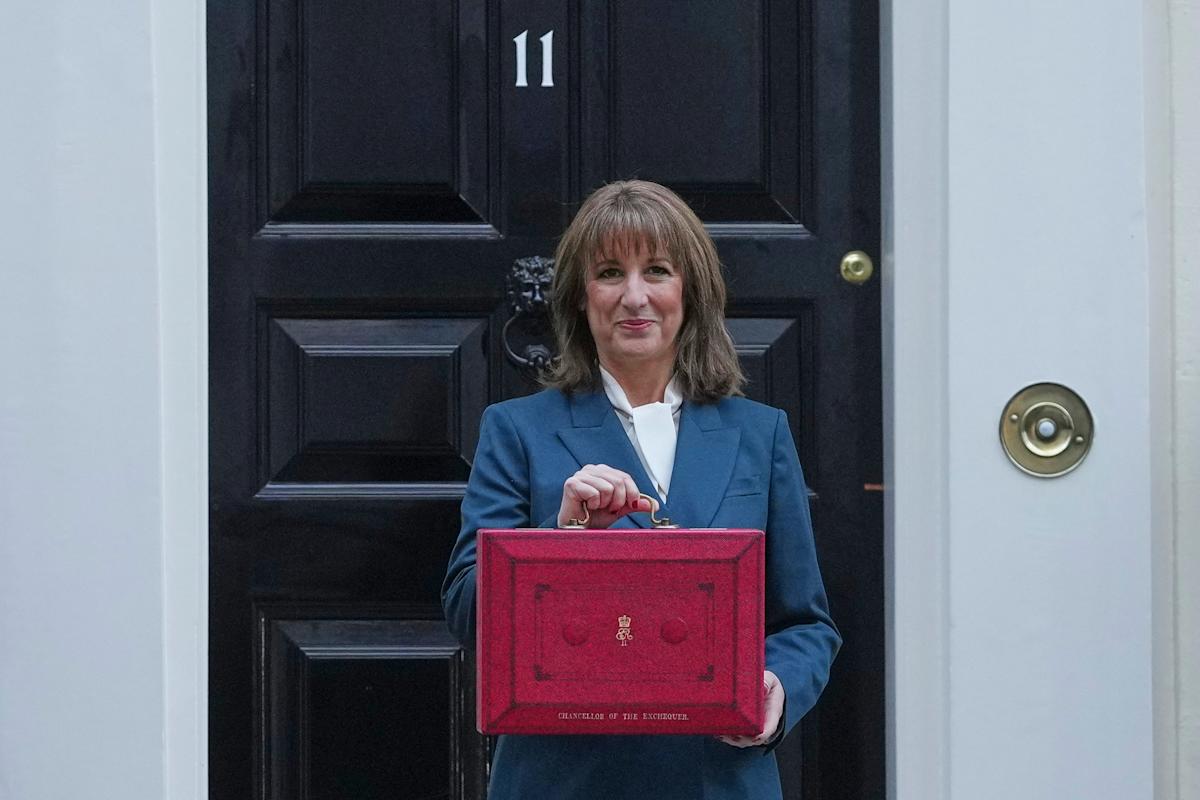 UK inflation inches up in December but a decline toward 2% is expected in 2026