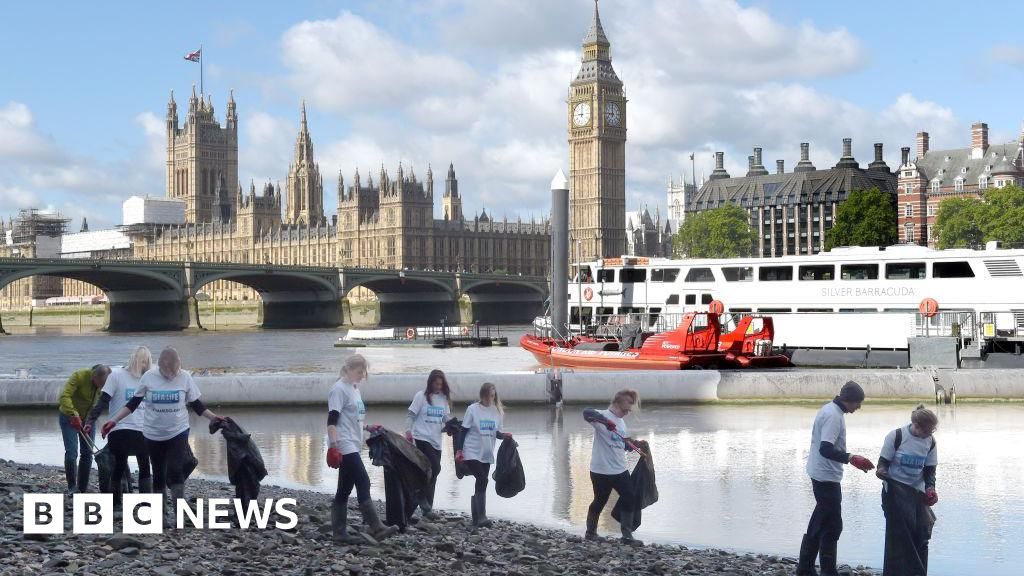 River Thames cleaner but at risk from climate change, report says
