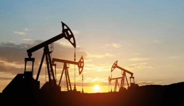 Oil Prices Fall After Biggest Annual Loss Since 2020