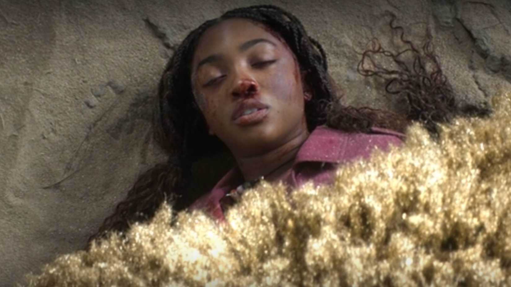 Annabeth being healed by the Golden Fleece in Percy Jackson season 2