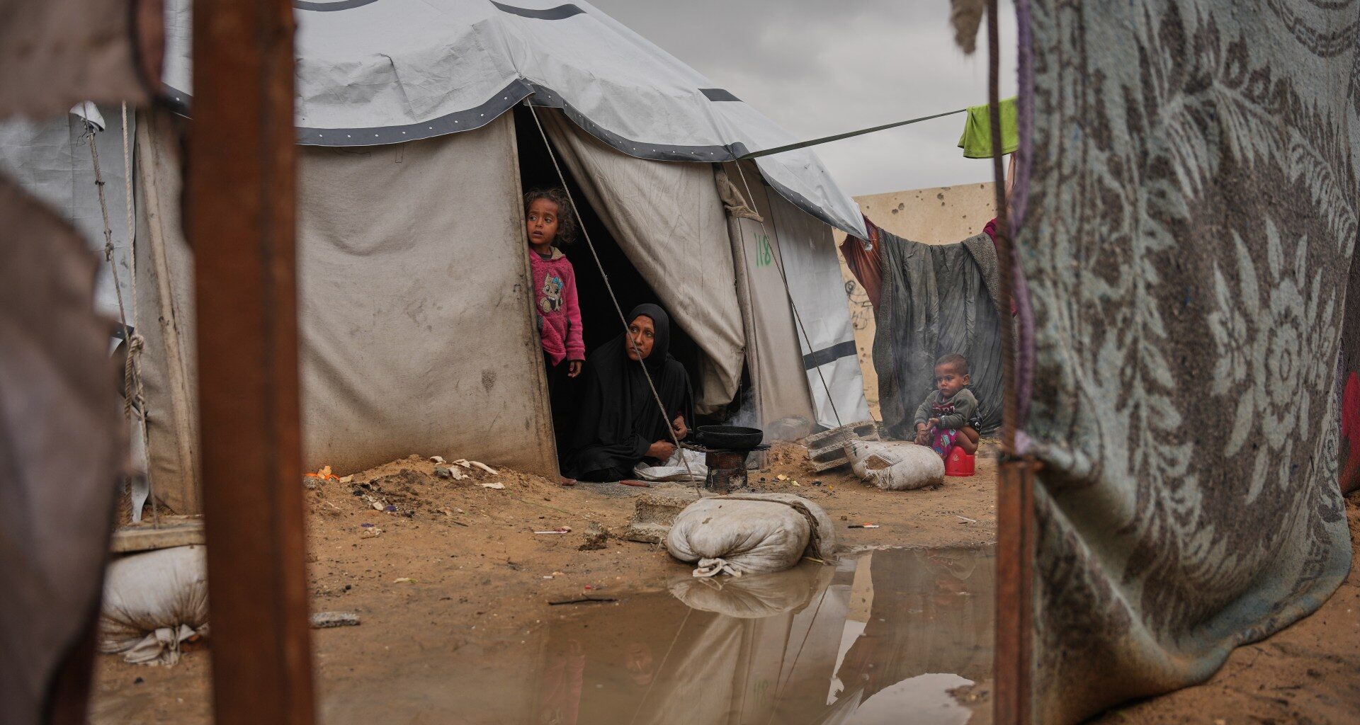 Countries demand Israel lift Gaza aid restrictions as Palestinians suffer | Israel-Palestine conflict News