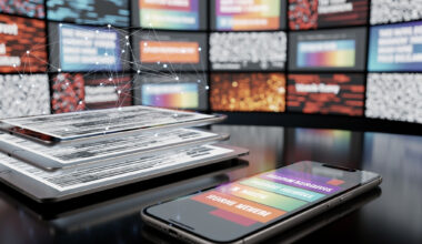 Messy Clickbait Becomes Discover's Core Draw