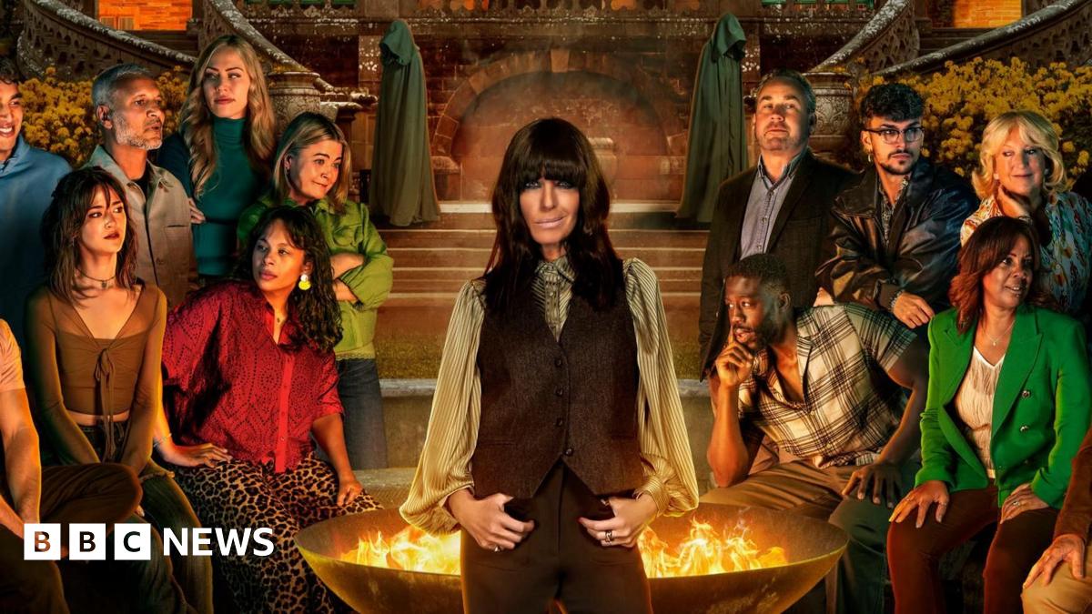 A new series of The Traitors begins - with a delicious twist