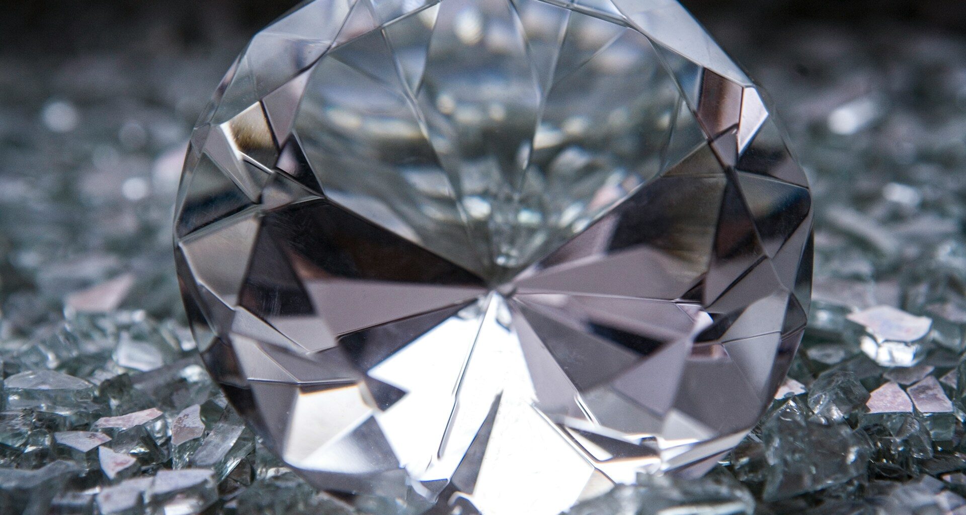 Calgary quantum researchers discover rule-breaking new uses for diamonds