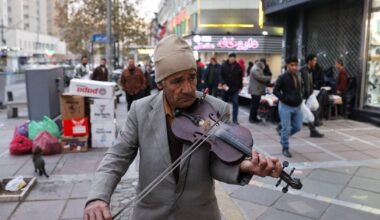 Iran says food prices to jump as currency subsidies end