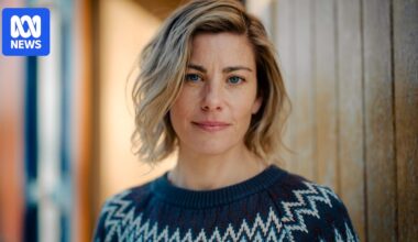 In Dear Life, Brooke Satchwell connects with the recipients of her late fiance's organs