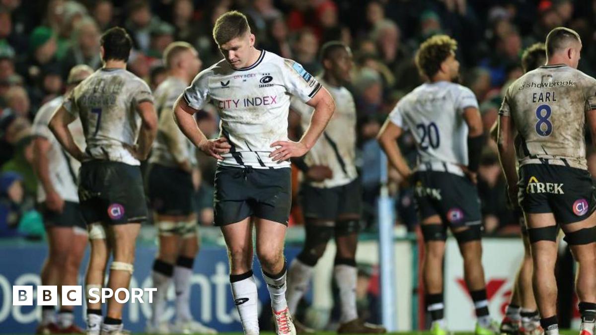 Owen Farrell looks dejected in game against Leicester Tigers