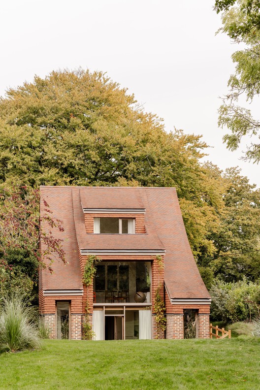 Clay Rise Home / Templeton Ford - Exterior Photography