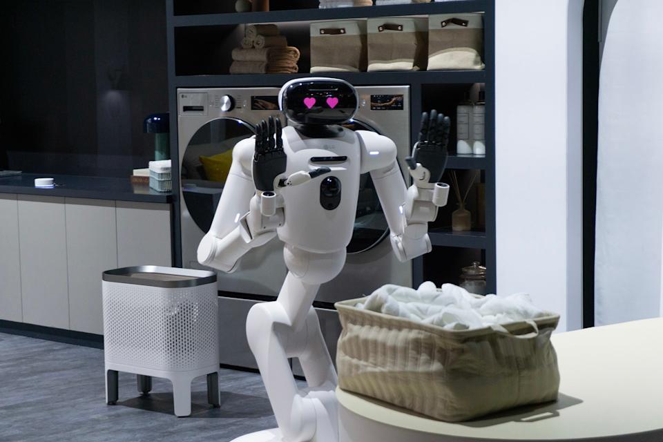 CLOiD folded laundry at LG's CES booth.