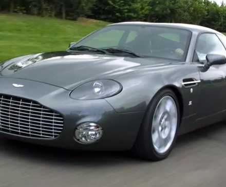 Green Aston Martin DB7 Vantage Zagato