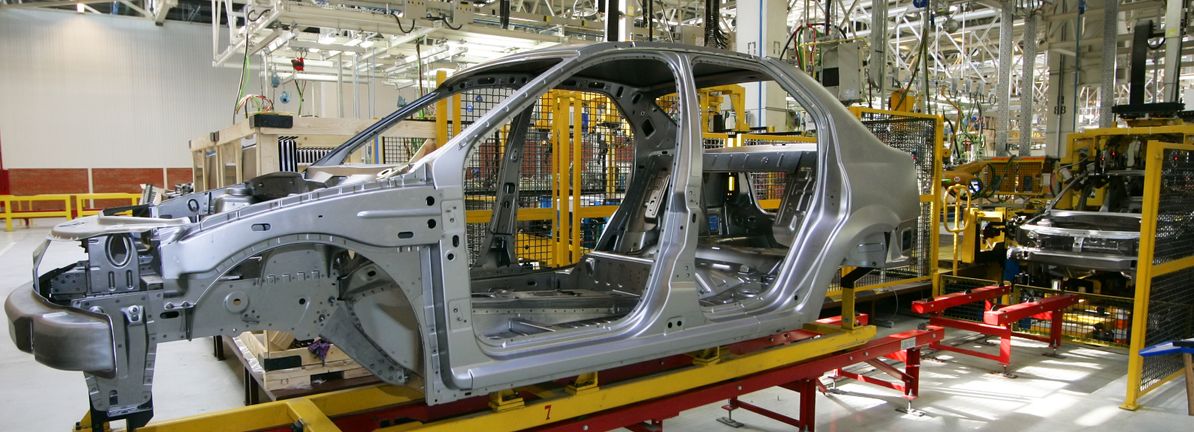 Assessing Toyota Motor (TSE:7203) Valuation After Record Annual Sales And Ongoing Global Leadership