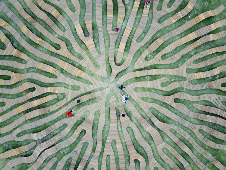 Designing With Living Systems: Discover the Works of Yong Ju Lee Architecture - Image 8 of 26