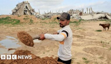 Pitfalls loom as Trump's Gaza peace plan enters second phase