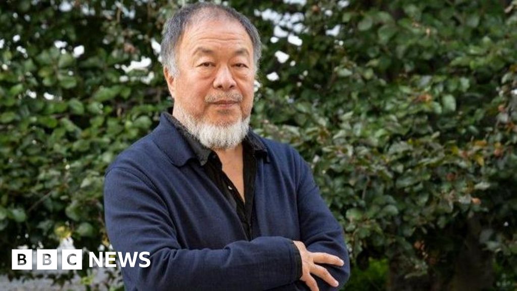 Ai Weiwei says he wants to bring 'monumental' work to Manchester