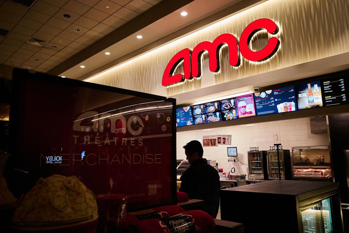 AMC Enters Talks With Bondholders, Sparking Slump in Debt Prices