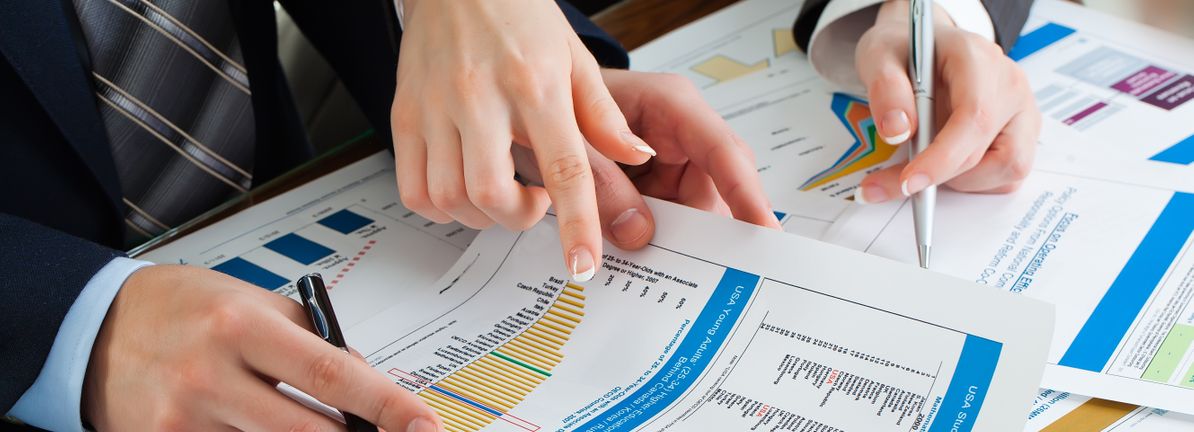 Perpetual Limited (ASX:PPT) is largely controlled by institutional shareholders who own 67% of the company