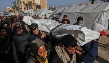 Israel kills 3 Palestinians, wounds 6 in Gaza in new ceasefire violation