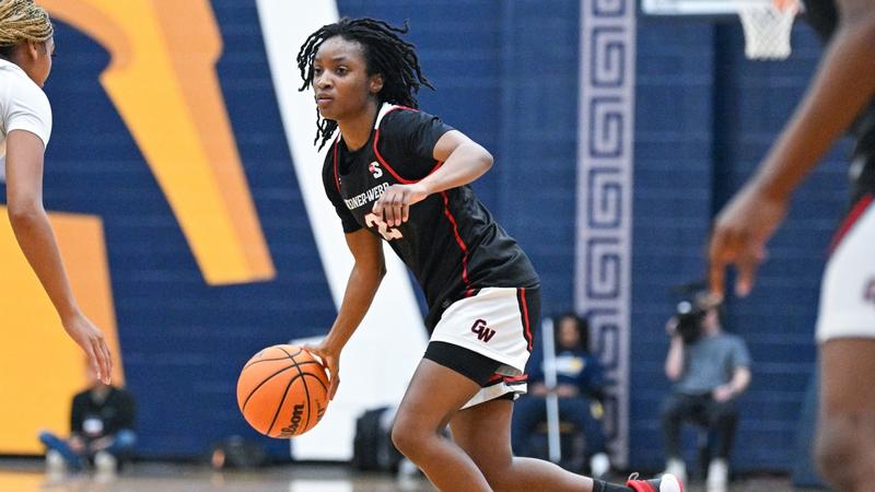 Gray Pours In 21, Leads Women's Basketball to Conference-Opening Win at Winthrop