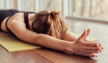 This simple exercise improves posture and shoulder stability – perfect for anyone who sits a lot