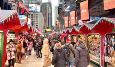 The K-shaped economy reigned in 2025. It’s not going away in 2026