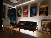 Low light, main cameras, 1x: vivo X300 Pro - 24mm, f/1.6, ISO 1091, 1/33s (4096x3072px) - Honor Magic8 Pro vs. Oppo Find X9 Pro vs. vivo X300 Pro