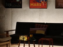 Low light, telephoto cameras: Oppo Find X9 Pro (6x) - 140mm, f/2.1, ISO 3200, 1/25s (4096x3072px) - Honor Magic8 Pro vs. Oppo Find X9 Pro vs. vivo X300 Pro