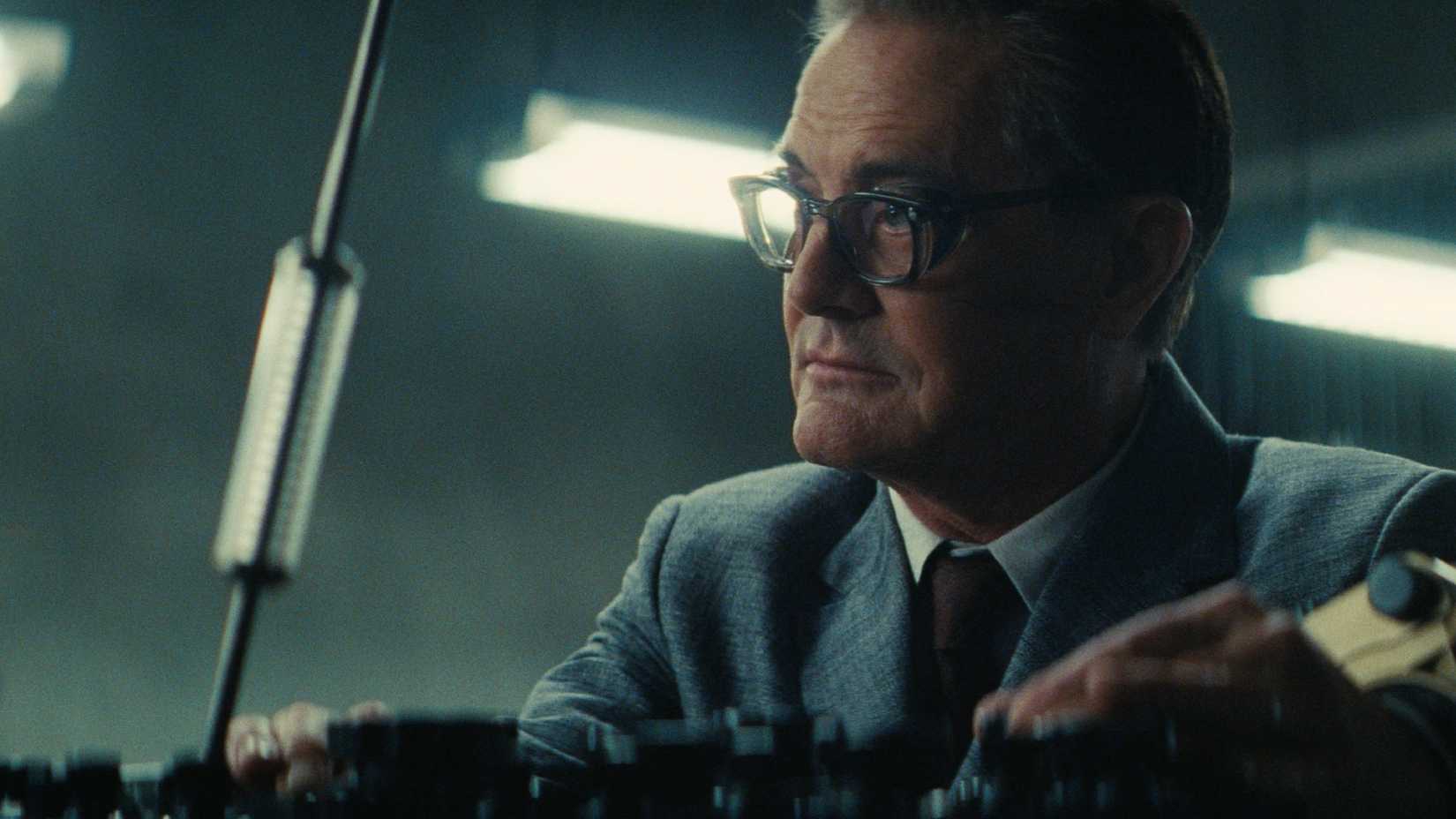 Hank Adjusting the Mind Control Device in Fallout