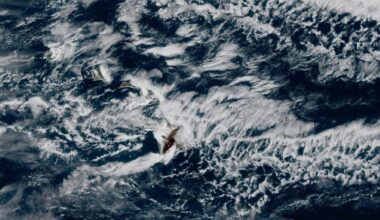 Rain headed to Hawaiian Islands this weekend to bring flood watch : Big Island Now