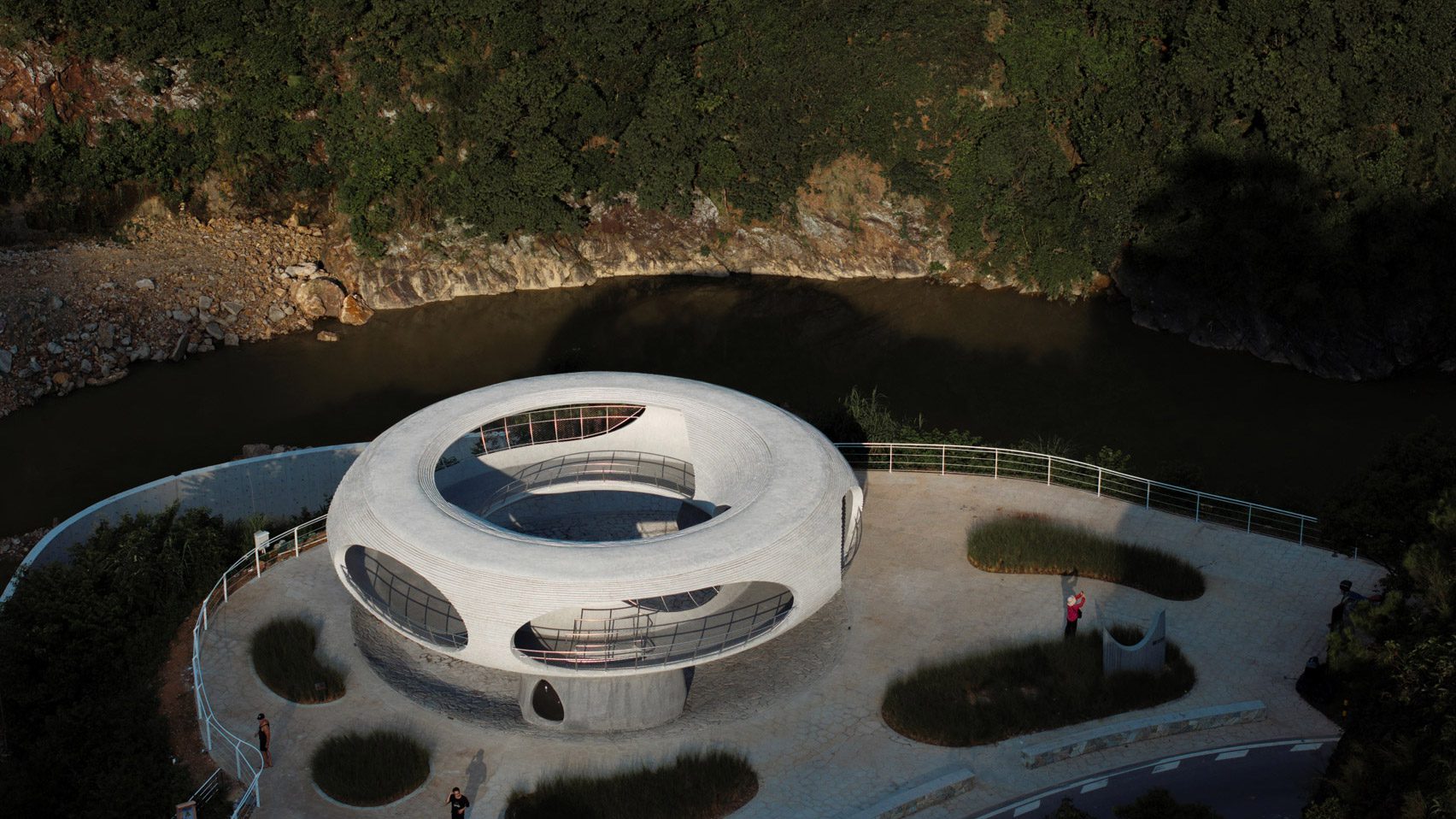 Resting Loop with Views pavilion by HCCH Studio