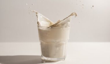 The 2 Healthiest Milk Options for Protein and Calcium, Per a Dietitian