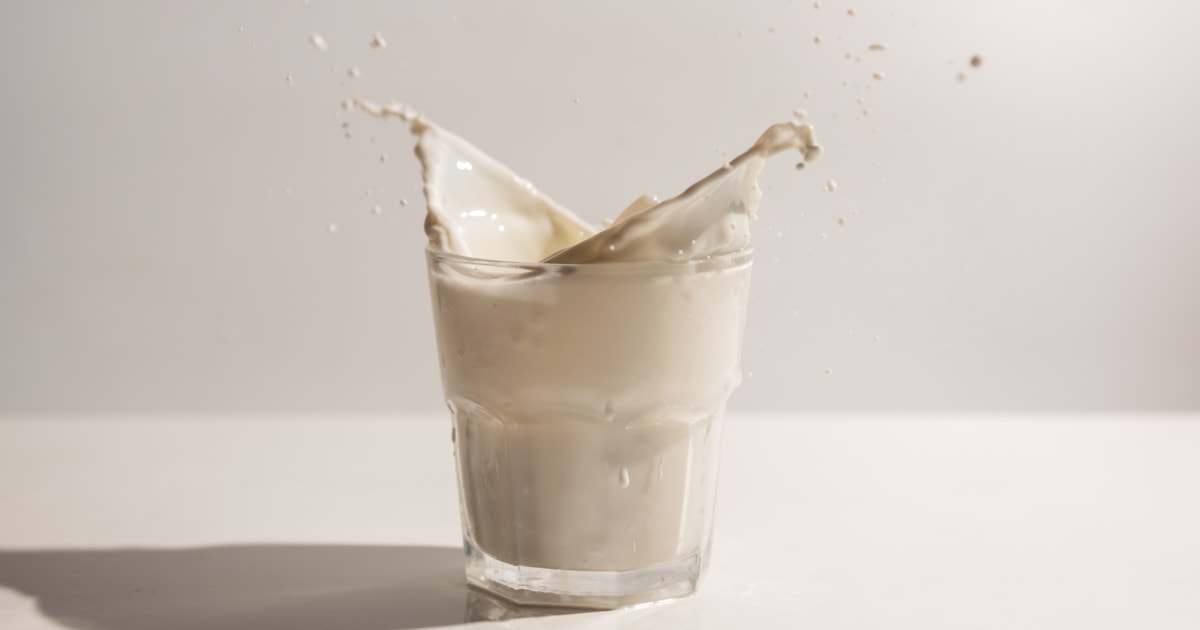 The 2 Healthiest Milk Options for Protein and Calcium, Per a Dietitian