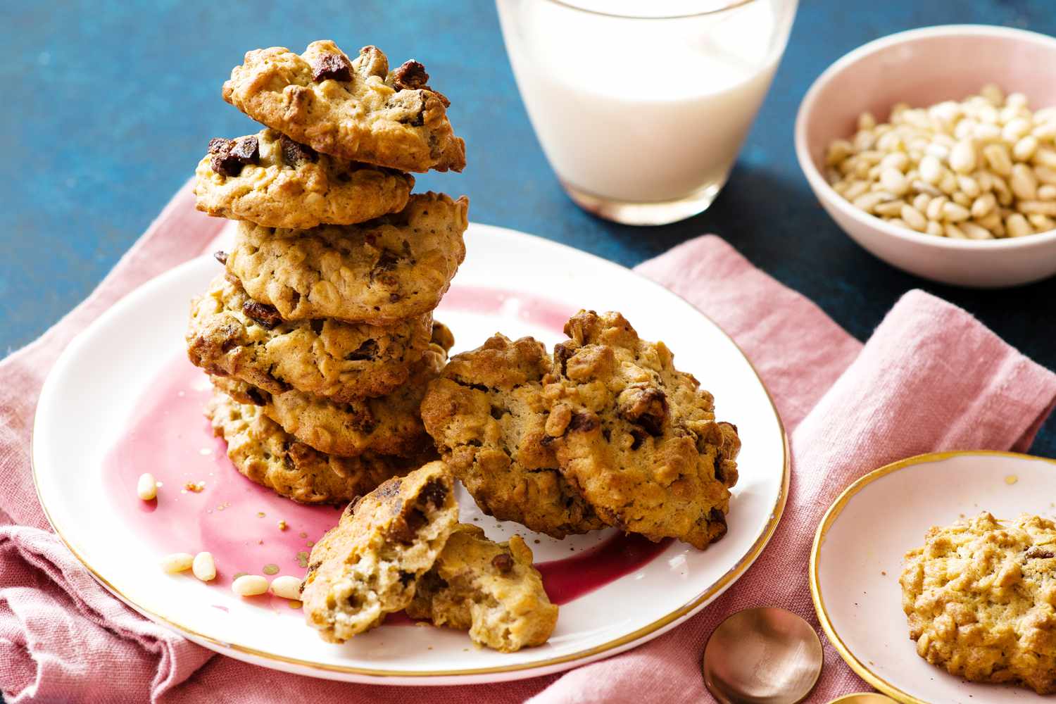 We Asked 9 Dietitians for Their Favorite Healthy Snacks—Here’s What They Recommend