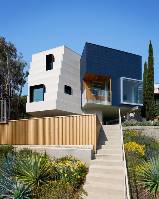 Ivan Hill ADU Residence / Warren Techentin Architecture - Exterior Photography, Concrete, Balcony