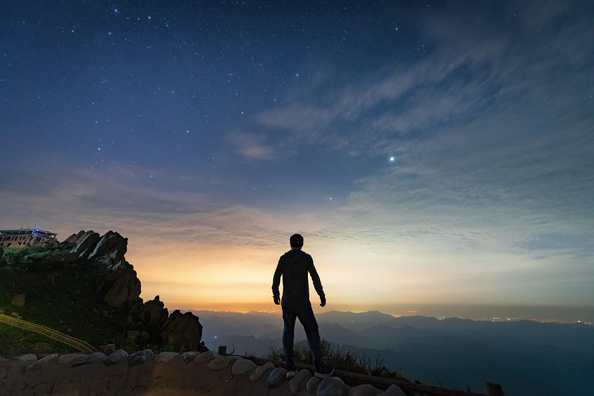 Last chance to see Jupiter while stargazing in April 2025. Credit: bjdlzx / Getty Images