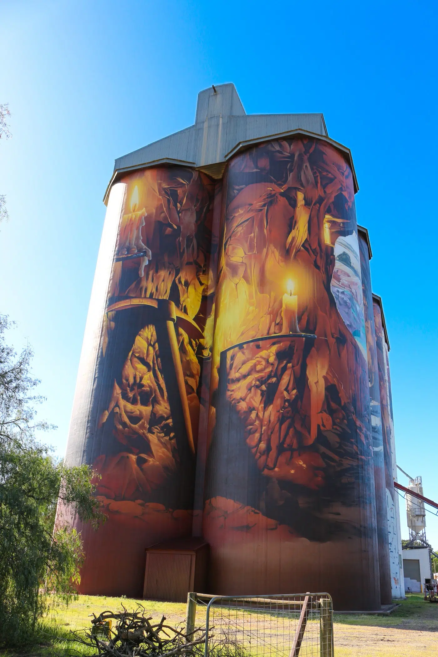 Kapunda Silo Mural by Smug