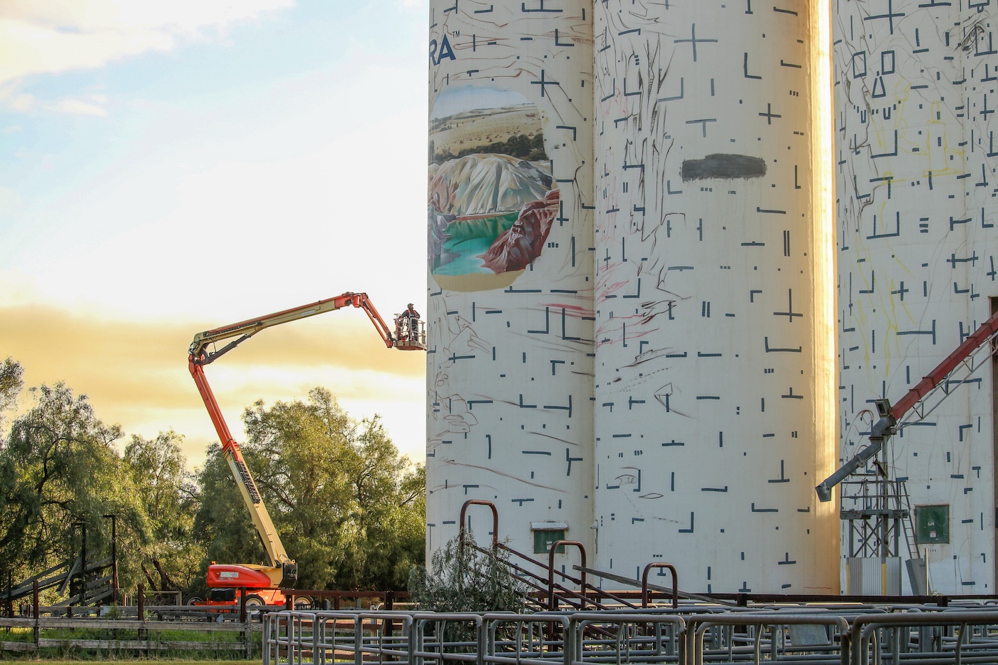 Kapunda Silo Mural by Smug