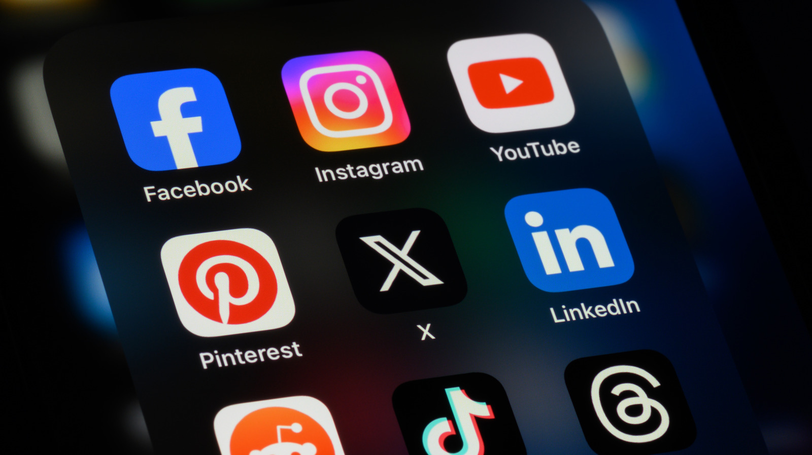 5 Popular Apps That Drain Your Smartphone's Battery The Most