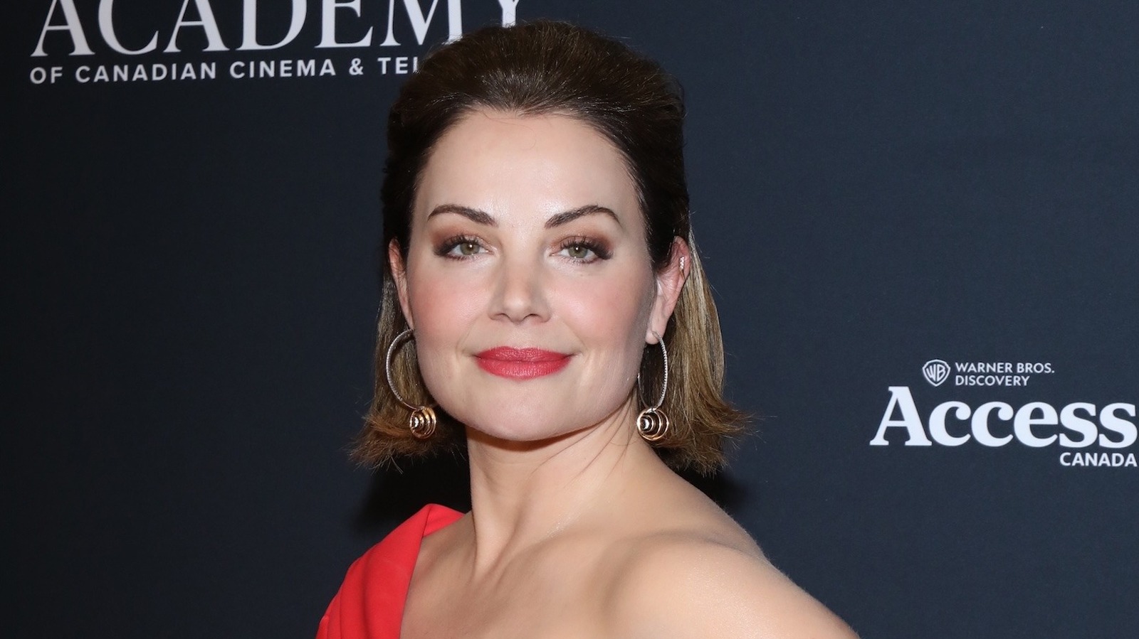 Tracker Adds Erica Durance To Cast In Smallville Reunion