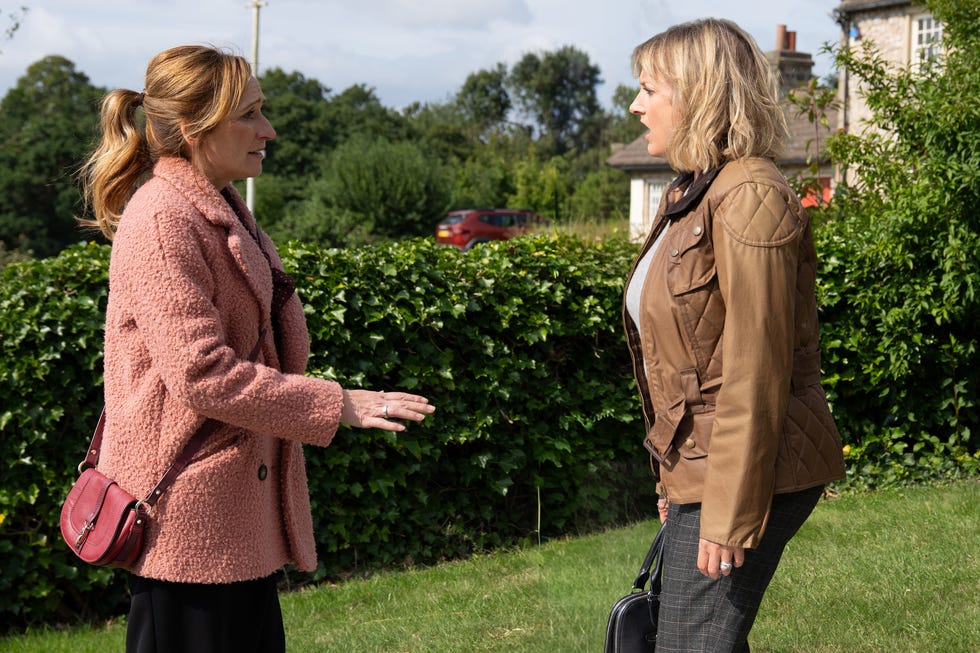 laurel thomas, nicola king, emmerdale